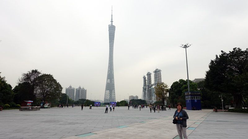 2017-04-13_153638 china-2017.jpg - Kanton - modernes Stadtzentrum am Perlfluss